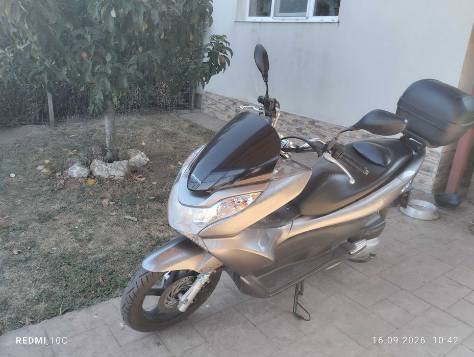 Vând Scuter Honda PCX
