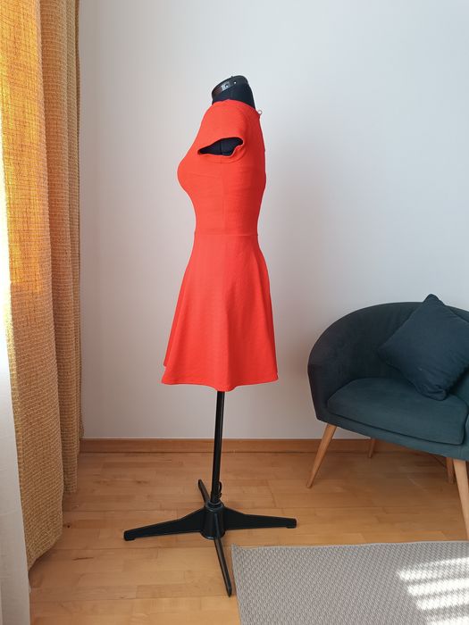 Rochie rosie bershka