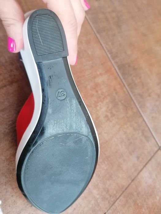 Страхотни сандали