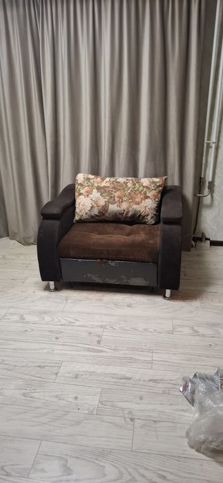 Продам срочно диван и кресло кровать