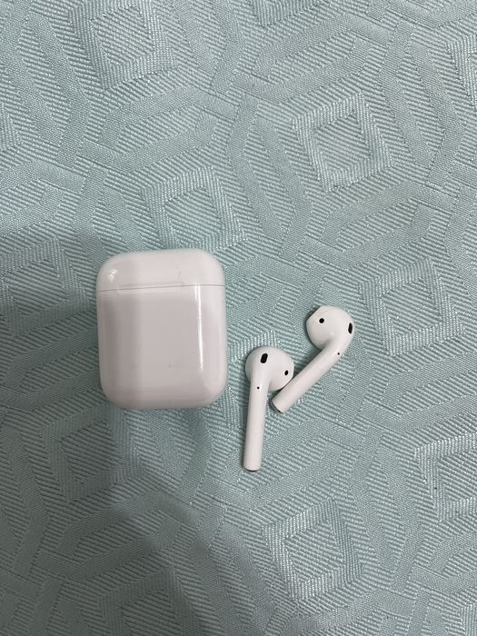 Продам б/у Airpods2