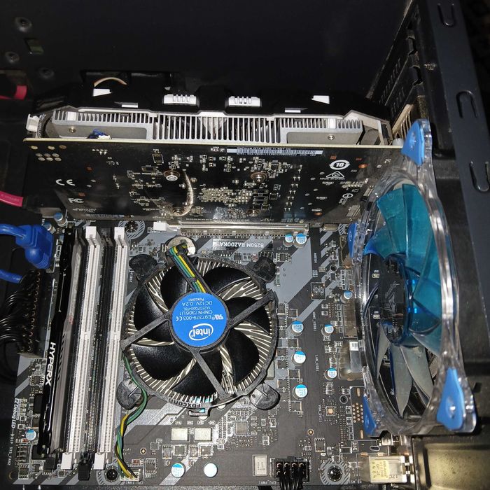 Vând PC complet în stare foarte bună