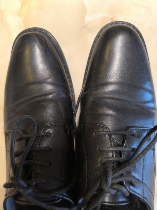 Елегантни черни обувки