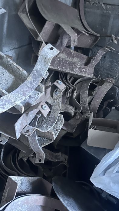 Скользяшки, подставки под трубы