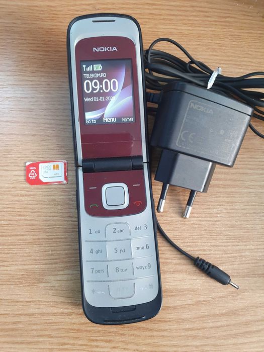 telefon Nokia 2720 clapeta taste butoane perfect functional