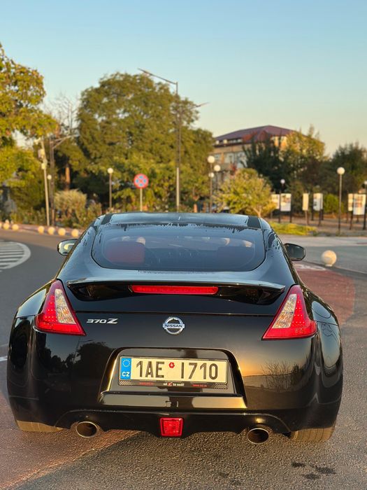 Se vinde Nissan 370Z .