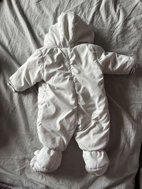 2 бр. бебешки космонавти 0–3 месеца – George и Babybol (момче/момиче)