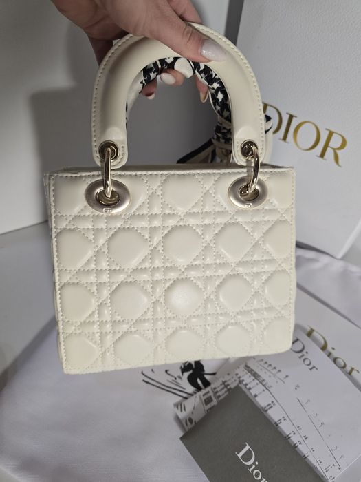 Налична чанта Lady Dior Latte