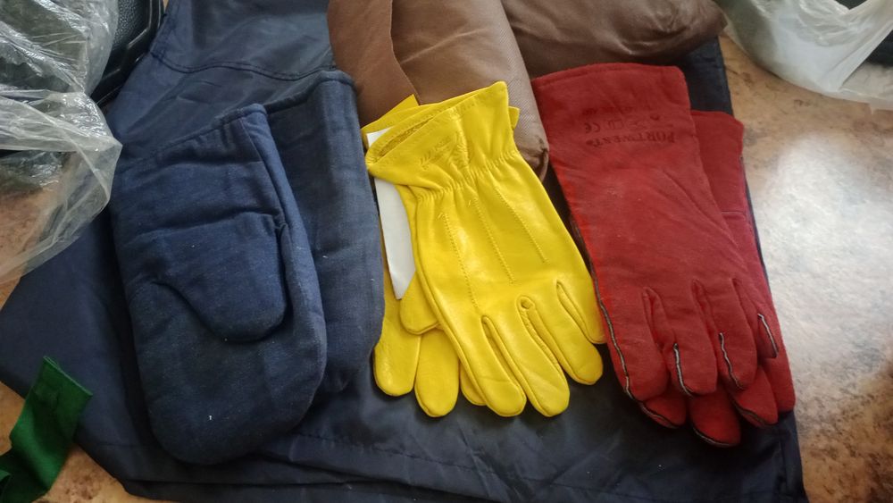 Новая спец.одежда новая.