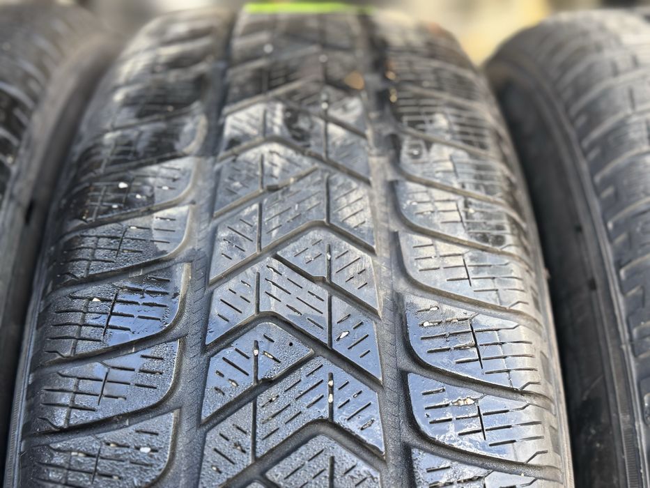 Set 4 anvelope Iarna Pirelli Sottozero Serie 3 215/65R17 99h