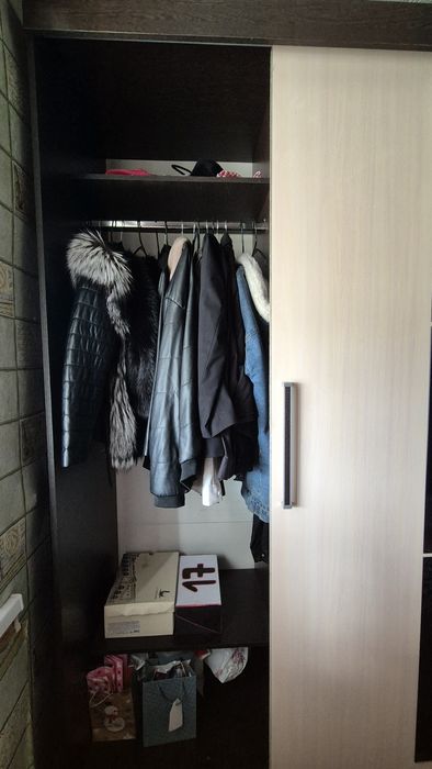 Продам большой шкаф