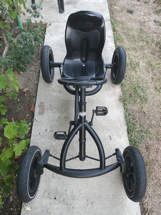 Kart cu pedale BERG Buddy, negru mat, pentru copii de la 3 la 8 ani