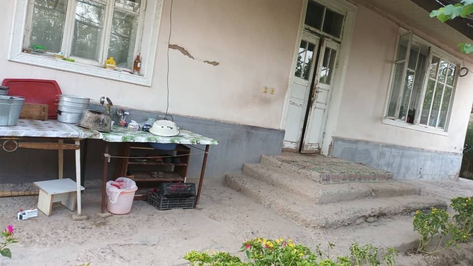 8 so'tik 4 xonali uy