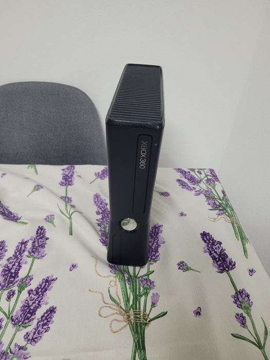 Xbox 360 S Console  funcțional asigur  probă