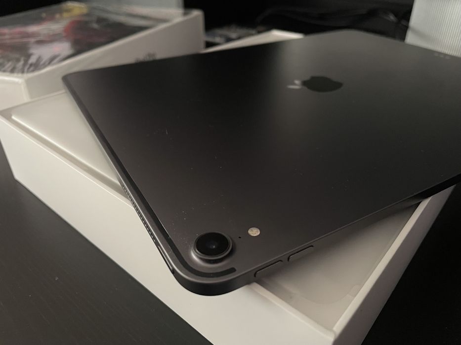 Продам Ipad Pro 12.9 Wi-fi 2020