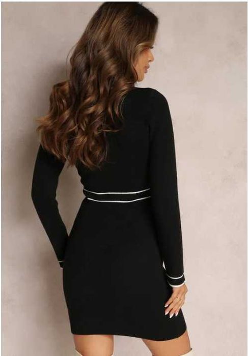 Rochie neagra cu nasturi decor aurii