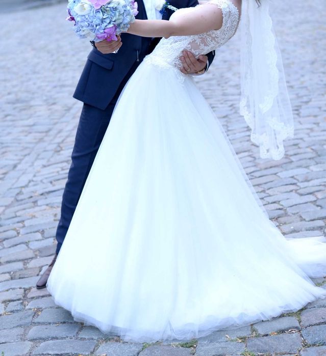 Vand rochie de mireasa