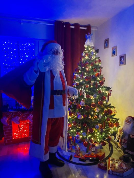 Moș Crăciun de închiriat