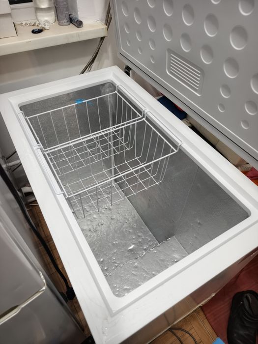 Морозильный ларь Snowcap CF-200 E.