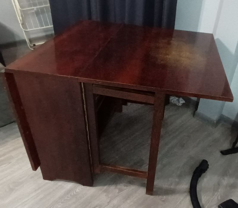 Продаю стол расскладной