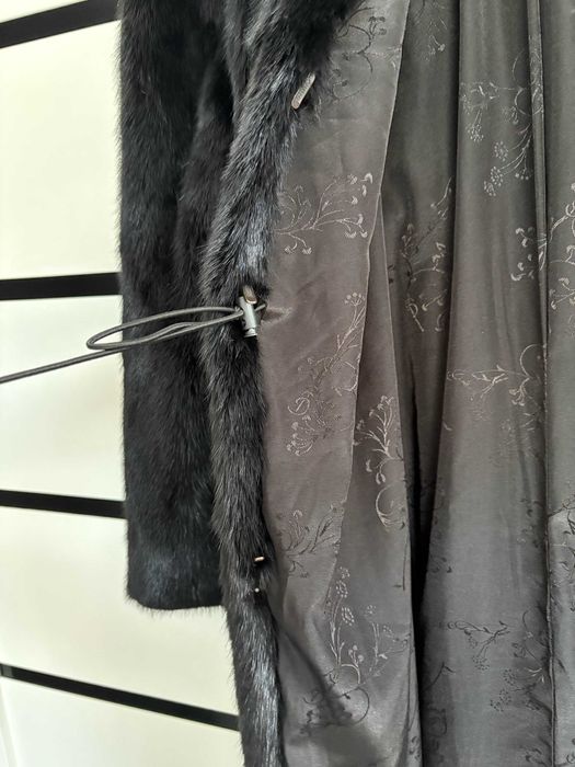 Продаем норковую шубу