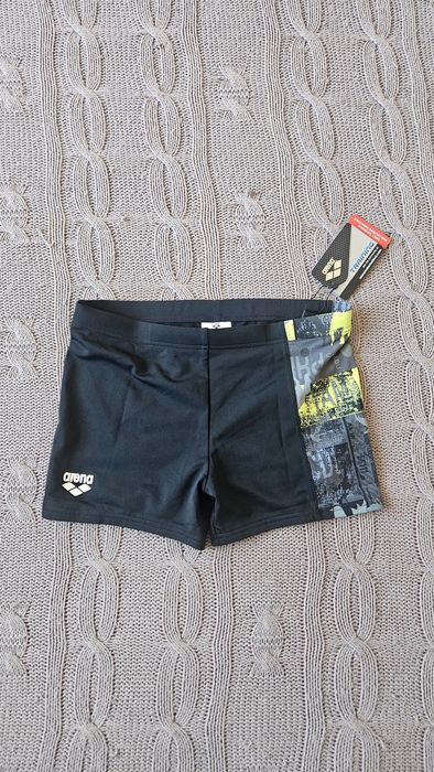 Нов бански на Arena, юноши