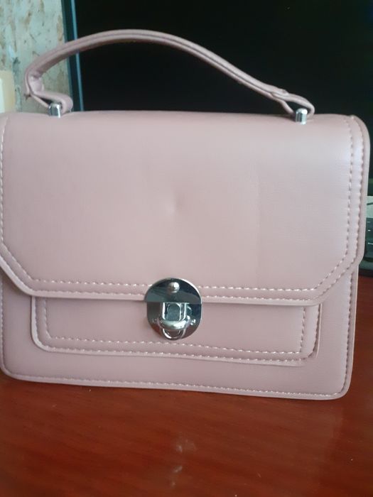 продам женские сумки