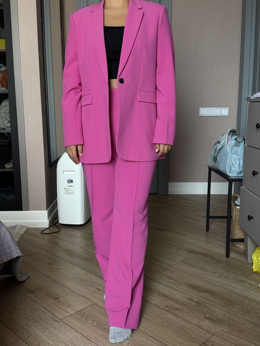 Продается модный костюм с ZARA