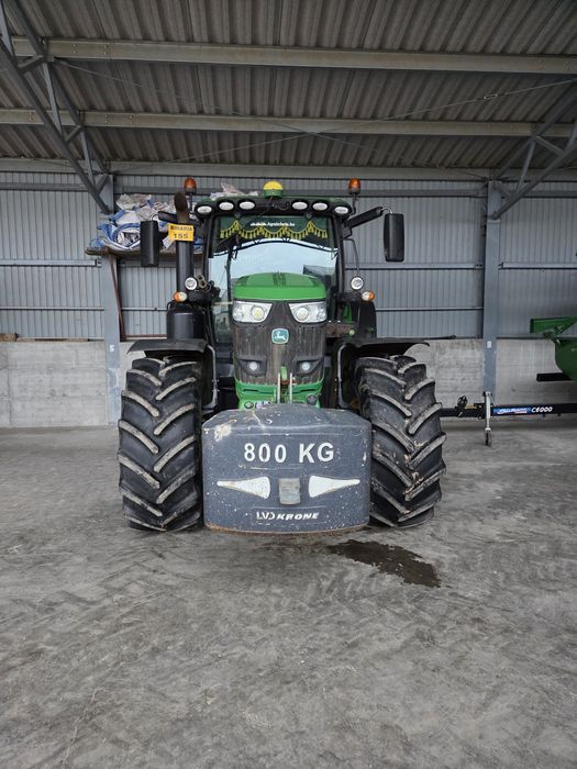 Vand tractor JD.6215 R