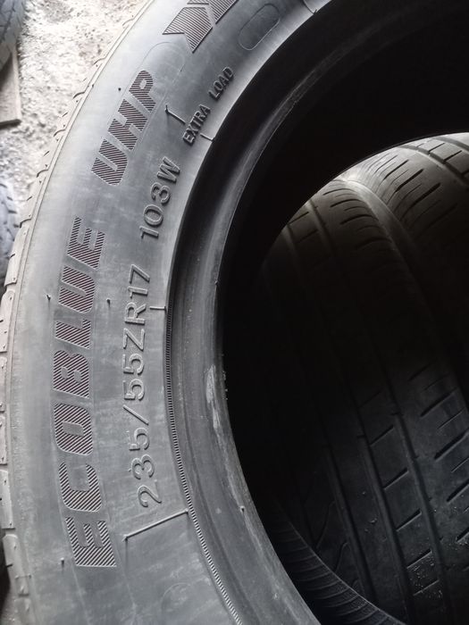 Продам шины на автомашину Естима