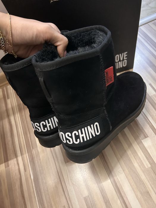 Love Moschino дамски апрески