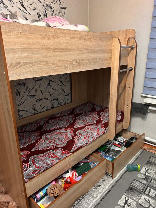 2ярустная кровать продаем в хорошем состояние