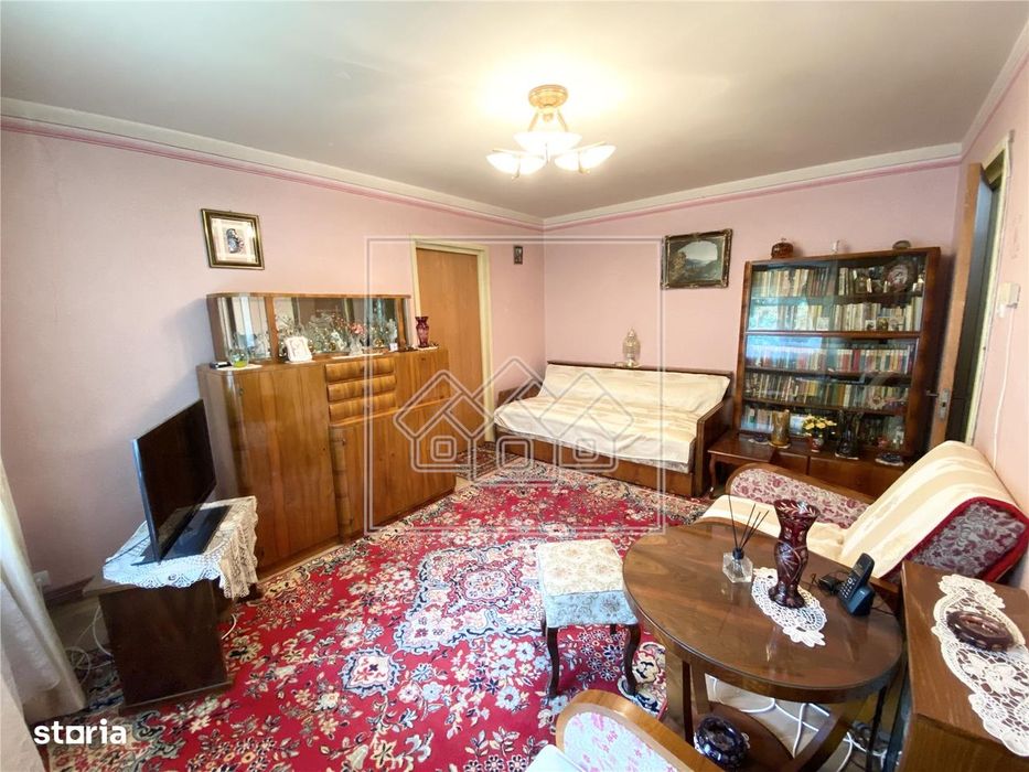Apartament 2 camere de vanzare, necesita renovare, zona Rahovei - Sibi