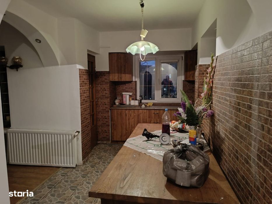 Apartament 4 camere decomandat,zona Rond,Bld.Carol I,100,6mp,2/4,CT/AC
