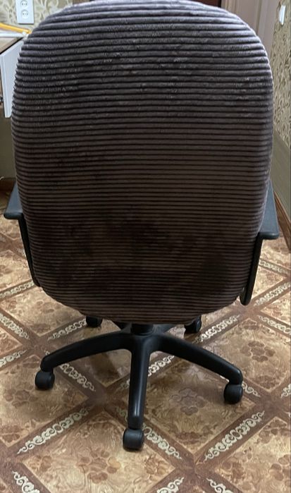Продам компьютерное / офисное кресло.