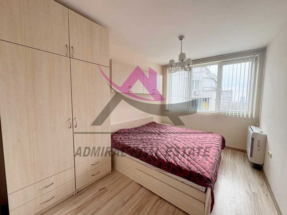 Атрактивен двустаен -Левски