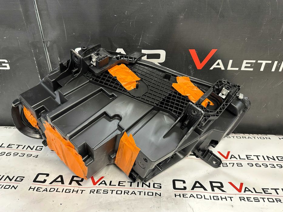 Фар фарове десен xenon BMW X5 F15 X6 F16 far farove БМВ Х5 Ф15 USA