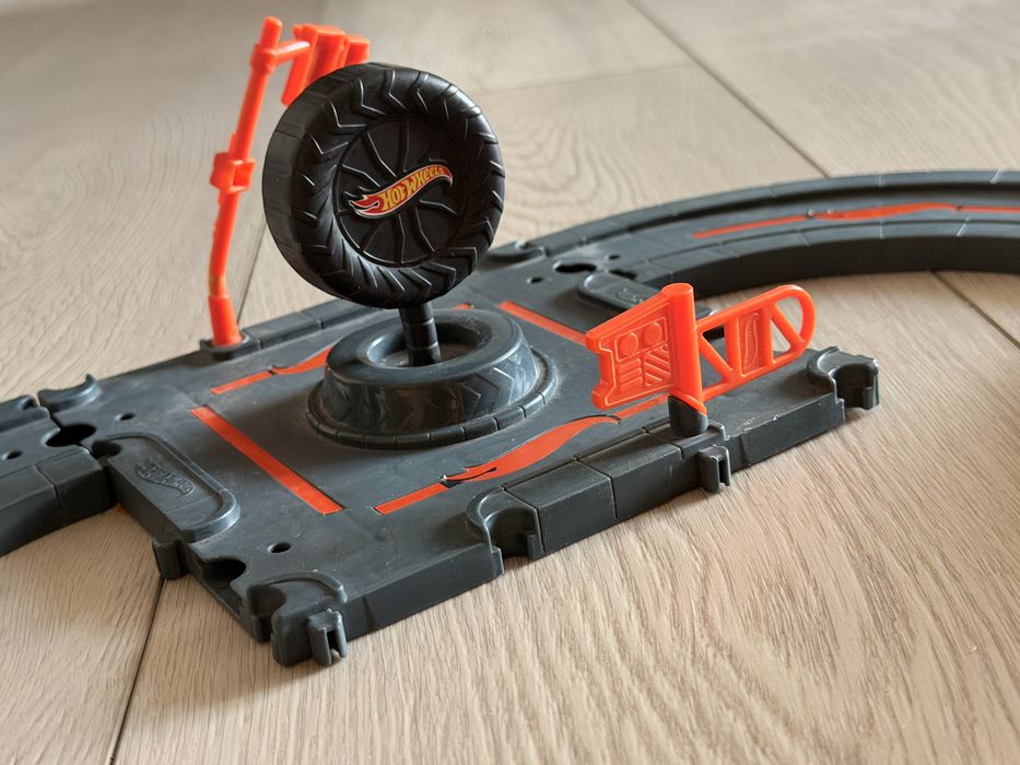 Hot wheels Speed Snap track