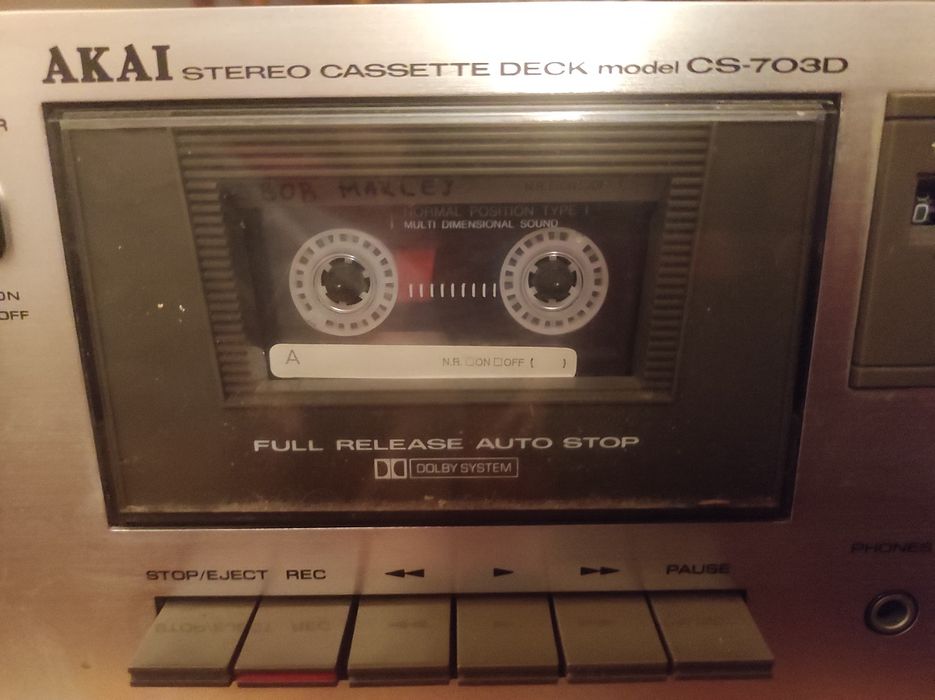 Akai stereo cassette deck model cs-703D