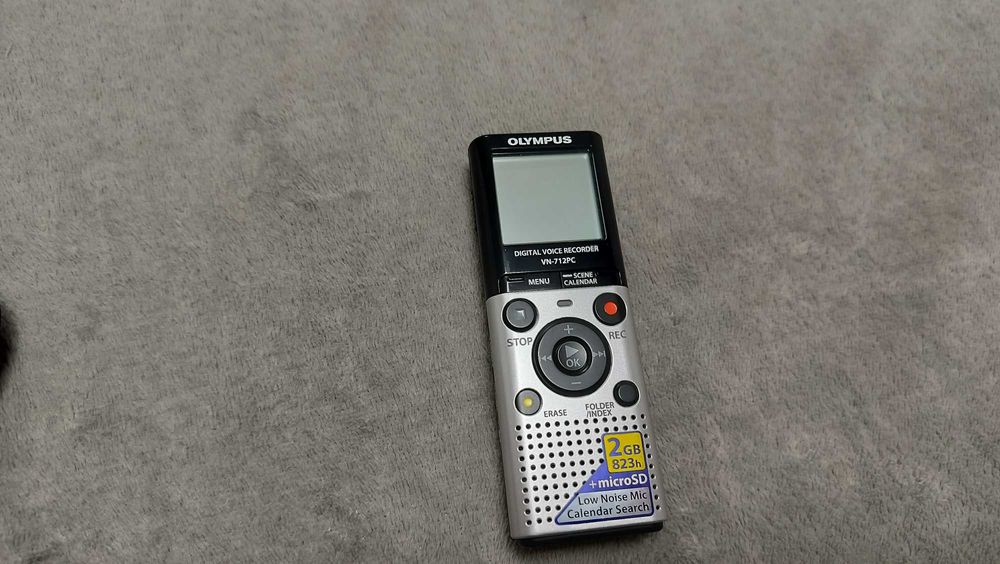 Reportofon Olympus VN-712PC Voice Recorder with 2GB si slot card
