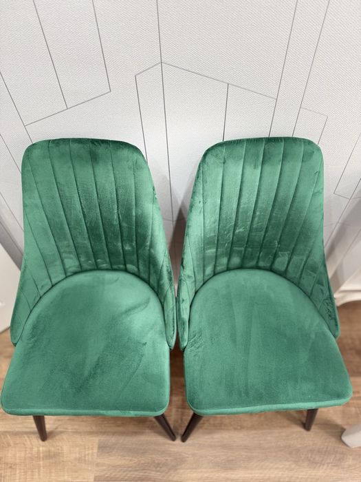 Продам стулья совсем новые