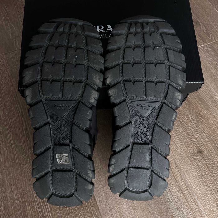 Adidasi Prada, originali, in stare buna, cu toate actele si geanta