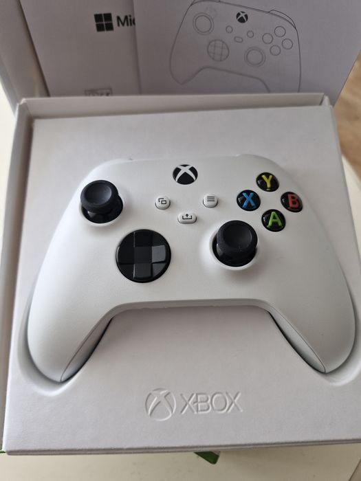 Controler NOU wireless Microsoft Xbox Series X/S în culoarea Robot White