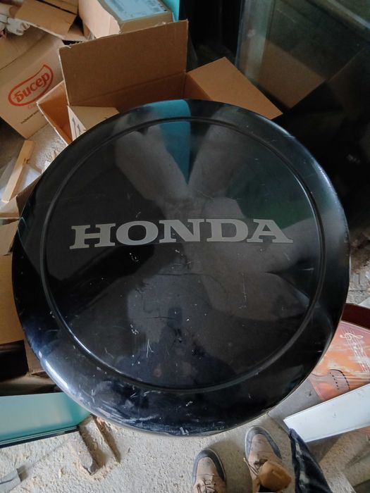 Пласмасов капак за резервна гума на " Honda"