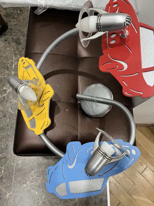 Продам люстру б/у