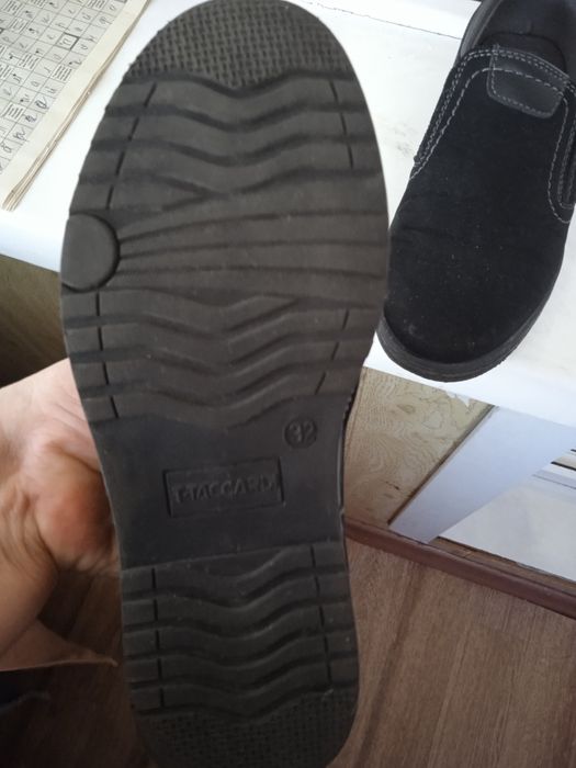 Продам туфли на мальчика