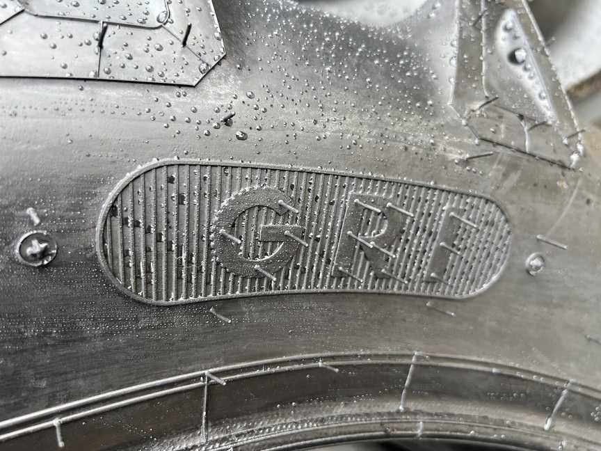 13.6-38 ANVELOPE NOI pentru tractor spate cu 8 pliuri GRI