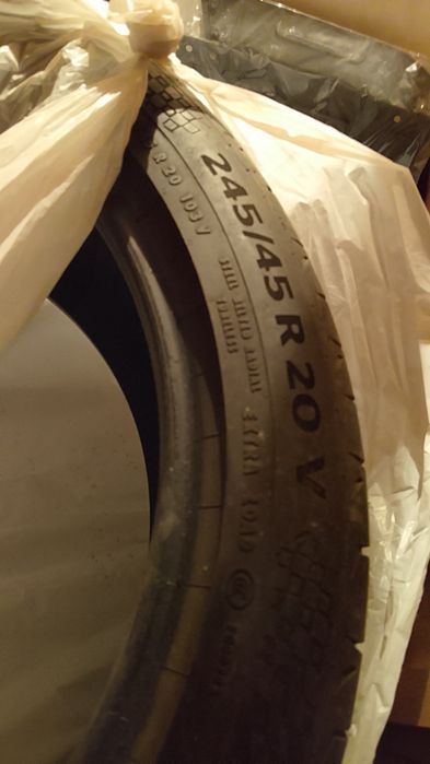 Шины 245/45 R20 б/у