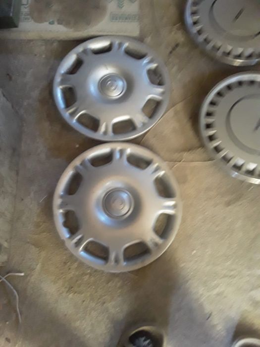 Колпаки на 13 от мазды оригинальные.