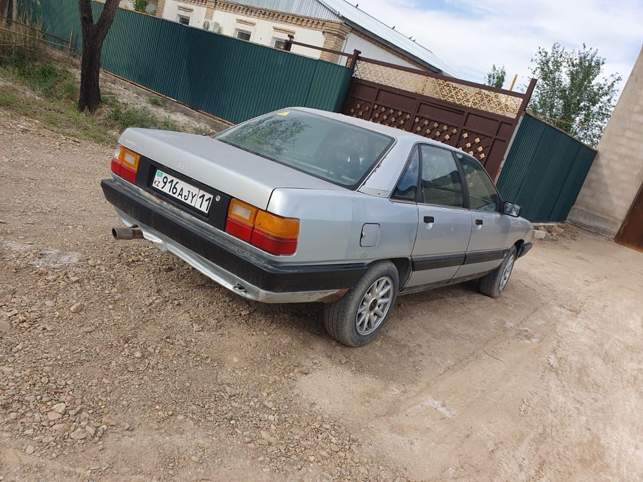 Ауди 100 сатылады